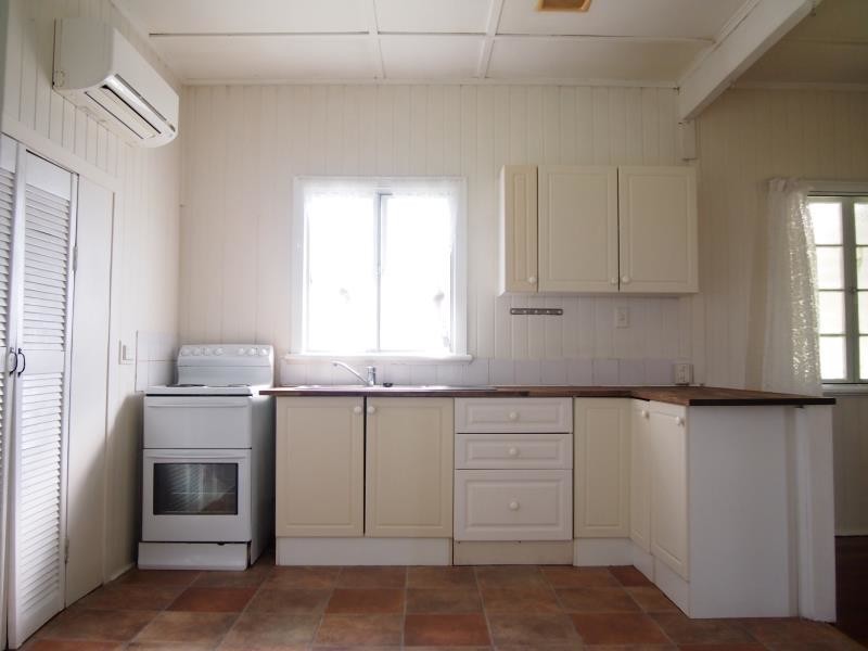 142 Richardson Road, Park Avenue QLD 4701